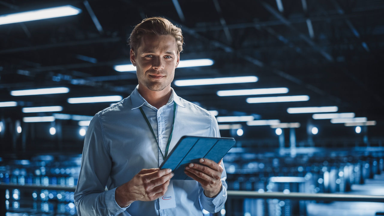 evp-powering-ai-man-with-table-in-ai-data-center