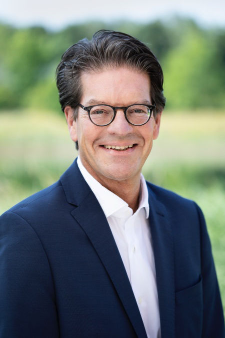 Infineon Automotive Division President Peter Schiefer