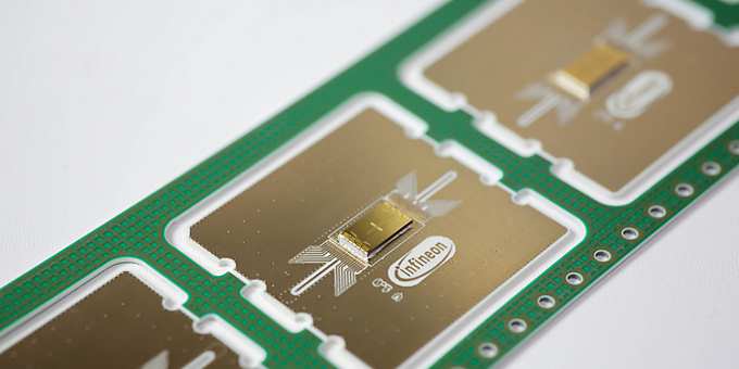 捕获离子量子计算