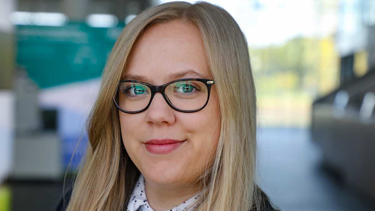 英飞凌车载充电器